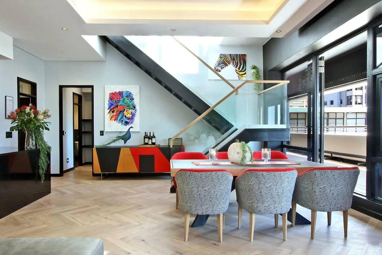 Penthouse Henning@The Onyx Apartment Cape Town