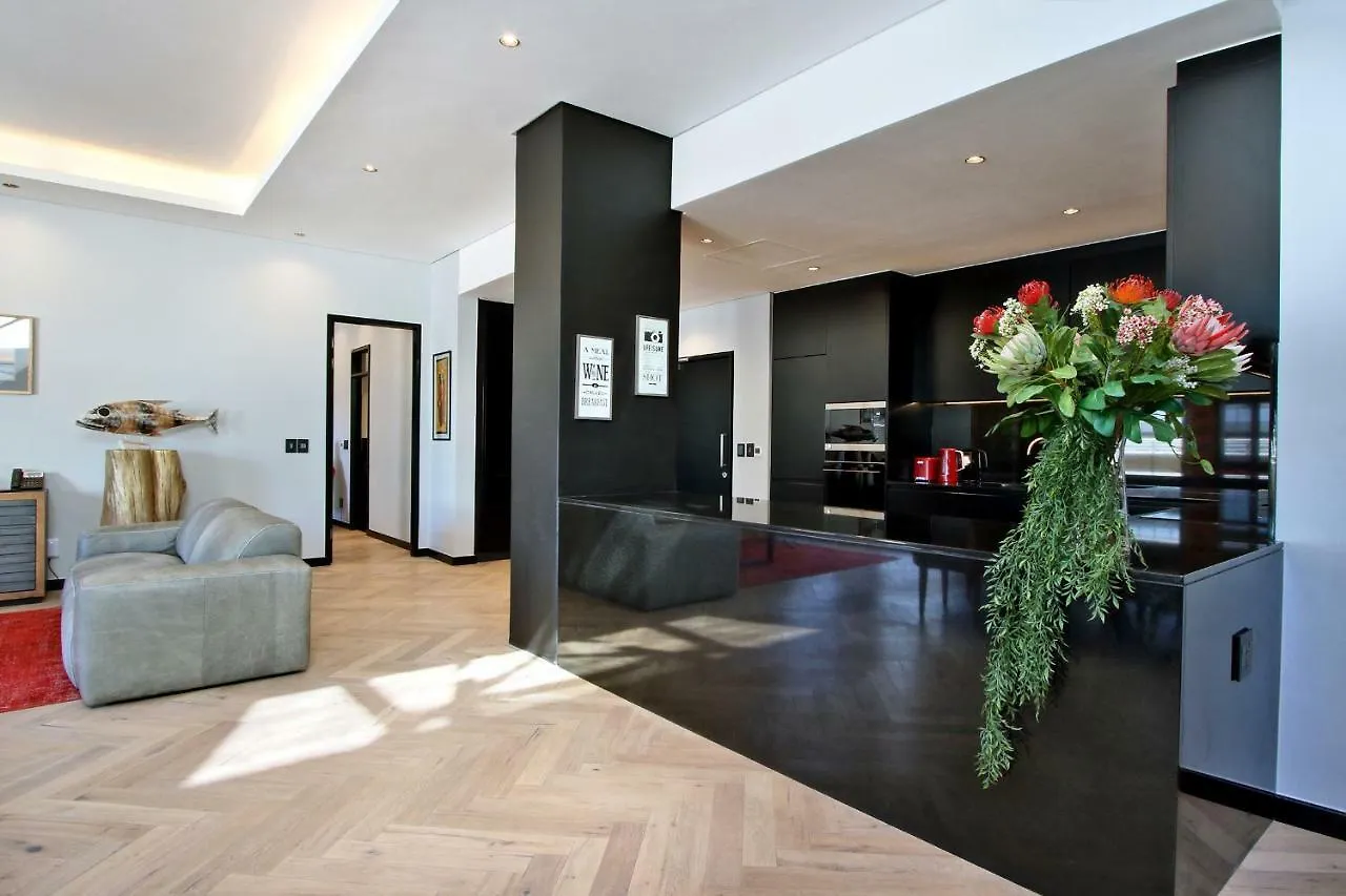 Penthouse Henning@The Onyx Apartment Cape Town